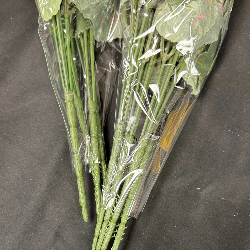 8 Piece Artificial Blue Geranium and Green leaves Floral Arrangement new